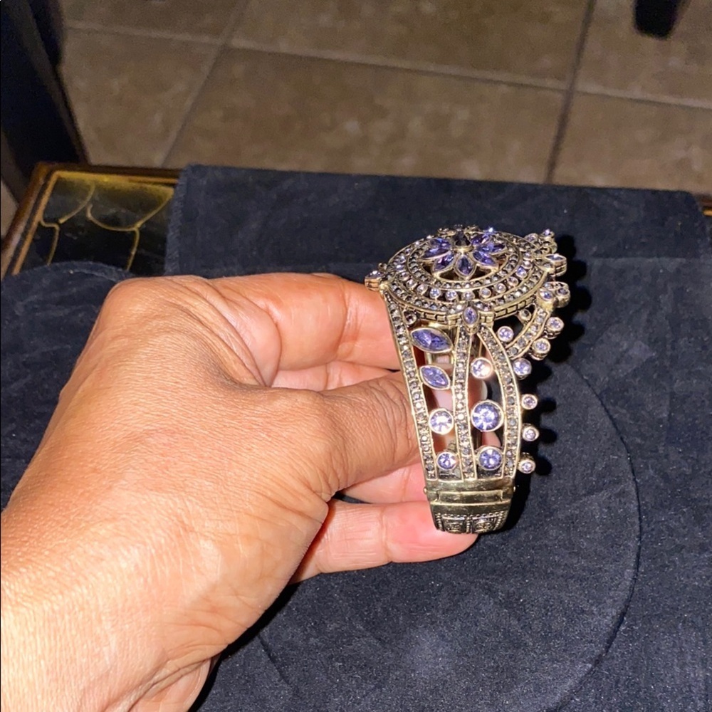 Heidi Daus French Twist Crystal Hinged Ornate Bangle Bracelet Light Purple - Picture 6 of 7